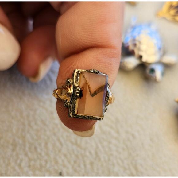 Lot 8 Vintage Jewelry Lot Ring Broochs Seiko Watch Turtle Aztec Charm - Picture 3 of 16